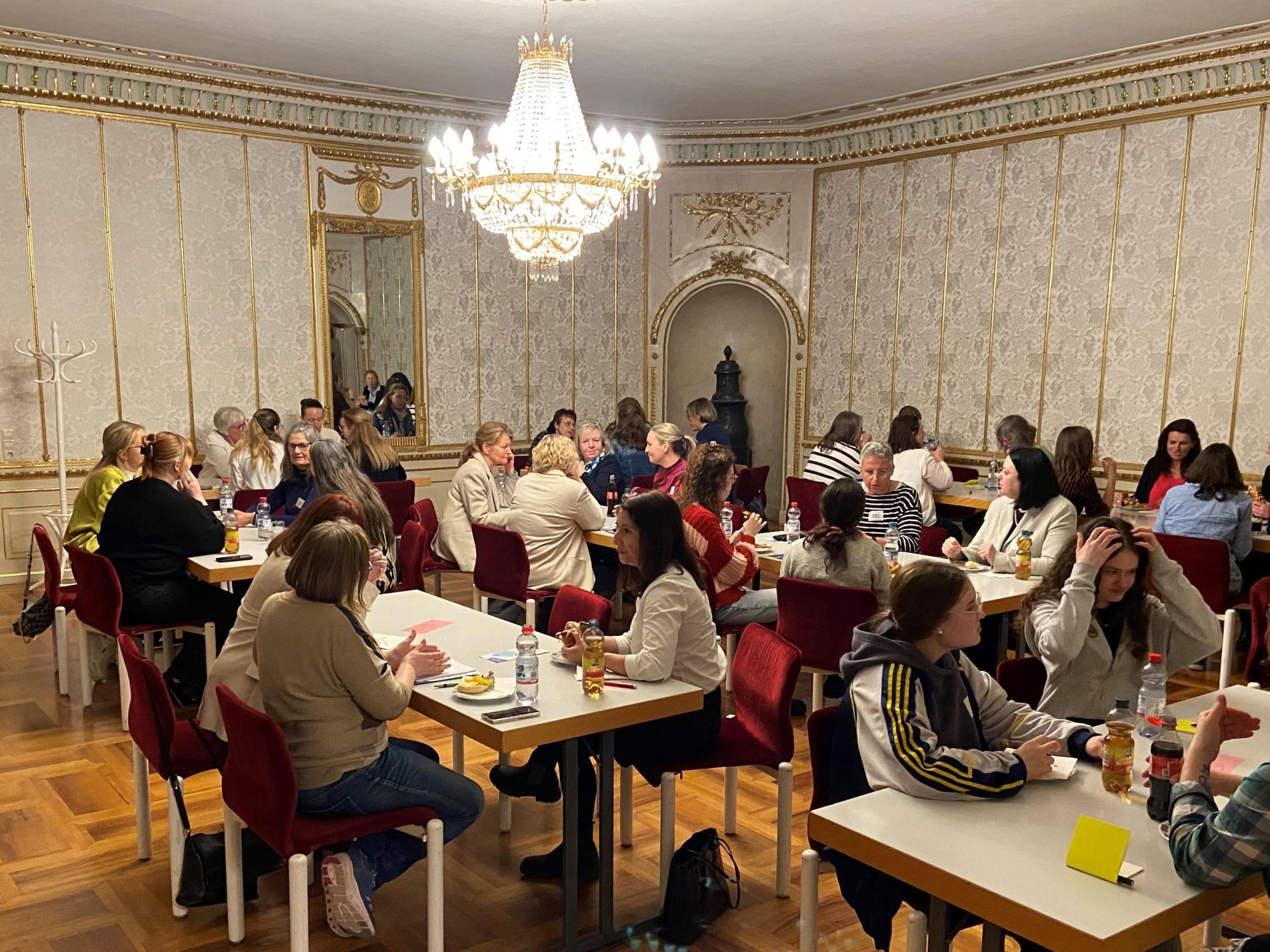 Workshop mit Teilnehmerinnen Business Impulse